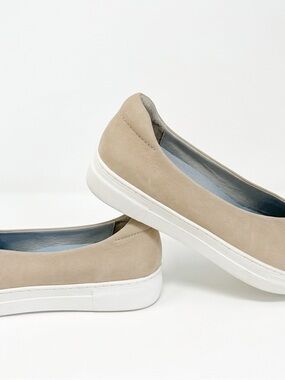 J/SLIDES Felecia Nubuck Platform Slip-On Sneakers Taupe Size 8